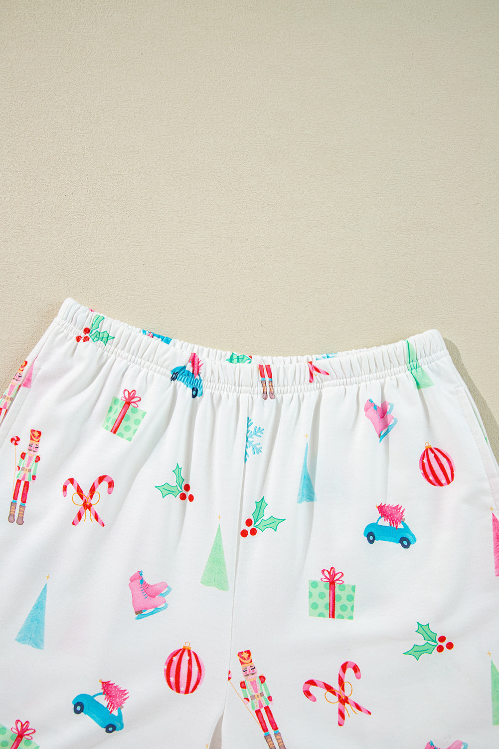 Festive White Christmas Print Short Sleeve Shirt and Shorts Pajama Set for Cozy Lounging