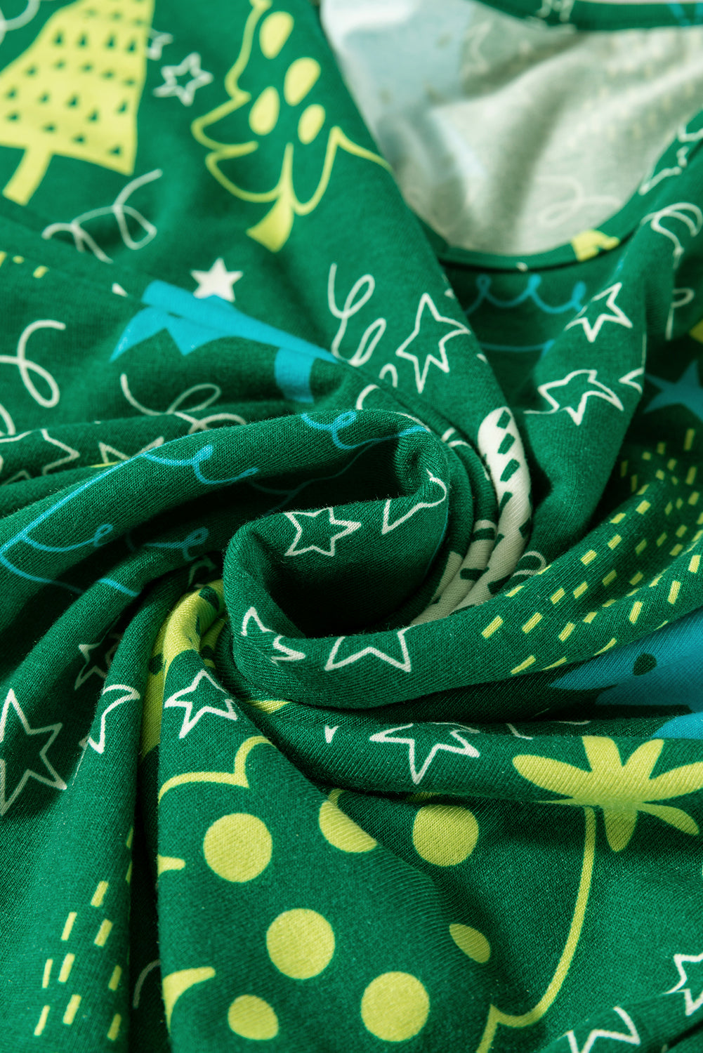 Festive Green Christmas Tree Print V-Neck Tee and Cozy Pants Lounge Set for Holidays