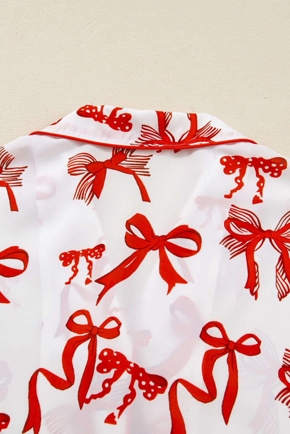 Festive Red Bow Print Long Sleeve 2-Piece Pajama Set for Christmas