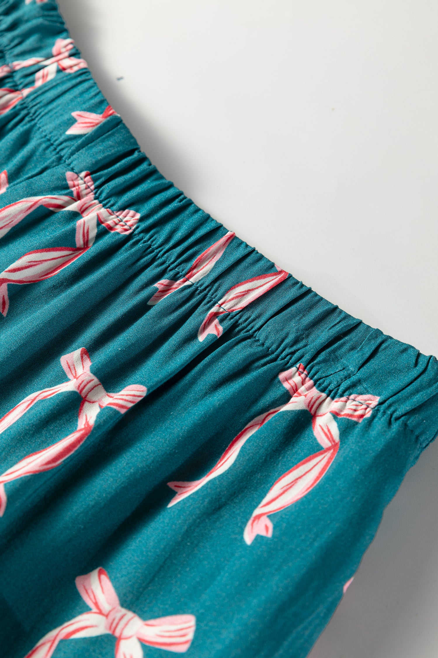 Silky Green Bow Print Long Sleeve Pajama Set with Shorts for Women