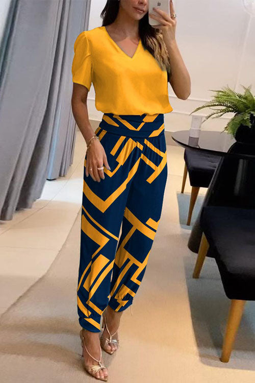 Women's Casual V-Neck Printed Short Sleeve Long Pants Two-Piece Set - Comfortable & Stylish Loungewear