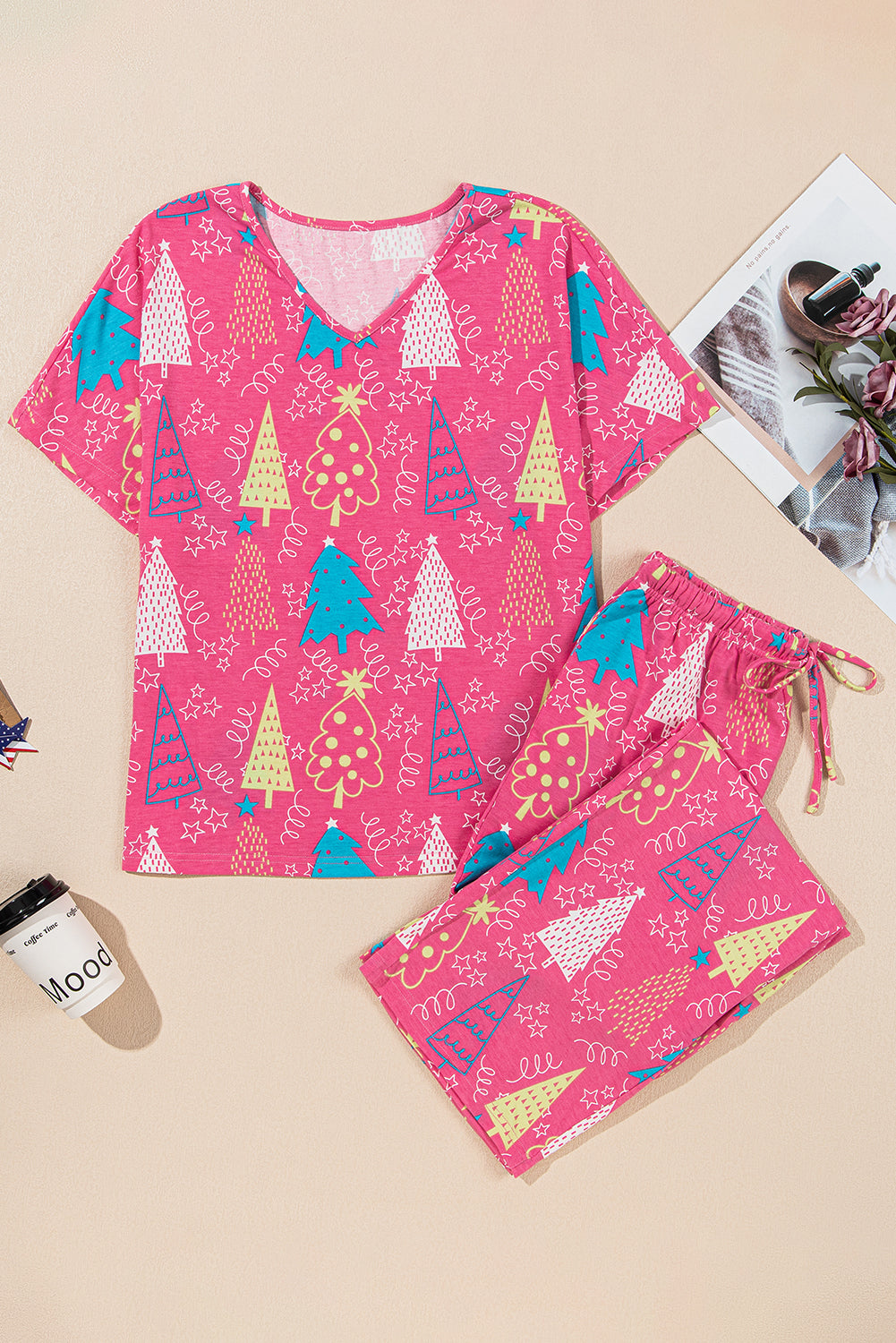 Festive Rose Christmas Tree Print V-Neck Tee and Cozy Pants Lounge Set for Daily Wear