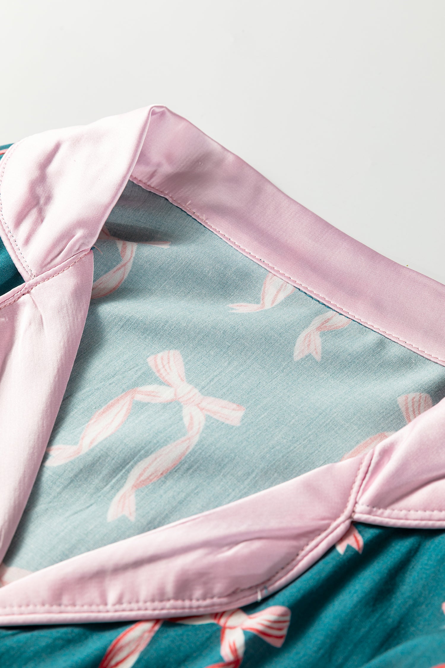 Silky Green Bow Print Long Sleeve Pajama Set with Shorts for Women