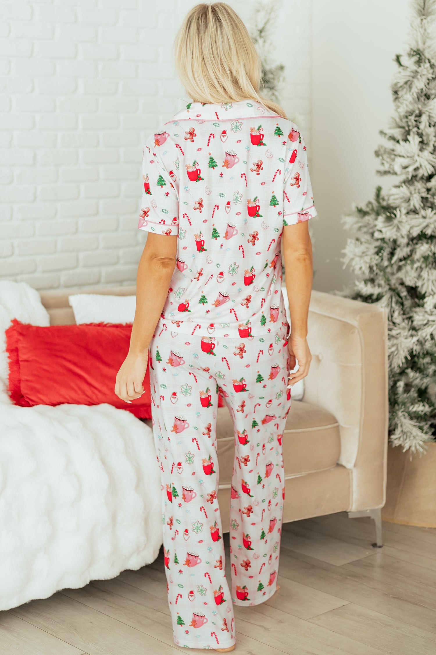 Cozy Pink Christmas Spirit Holiday Print Short Sleeve Pajama Set - 2-Piece Sleepwear