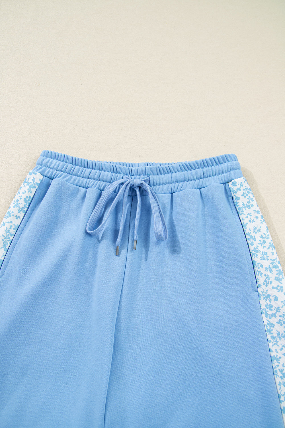 Beau Blue Floral Patchwork Drop Shoulder Pullover & Sweatpants Lounge Set - Cozy & Chic Loungewear