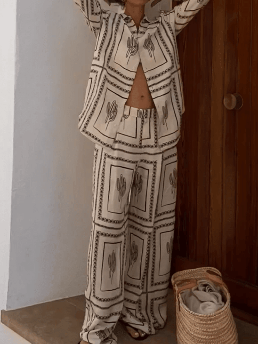 Modern Geometric Line Abstract Art Two-Piece Set for Women - Stylish Linen Blend Casual Outfit