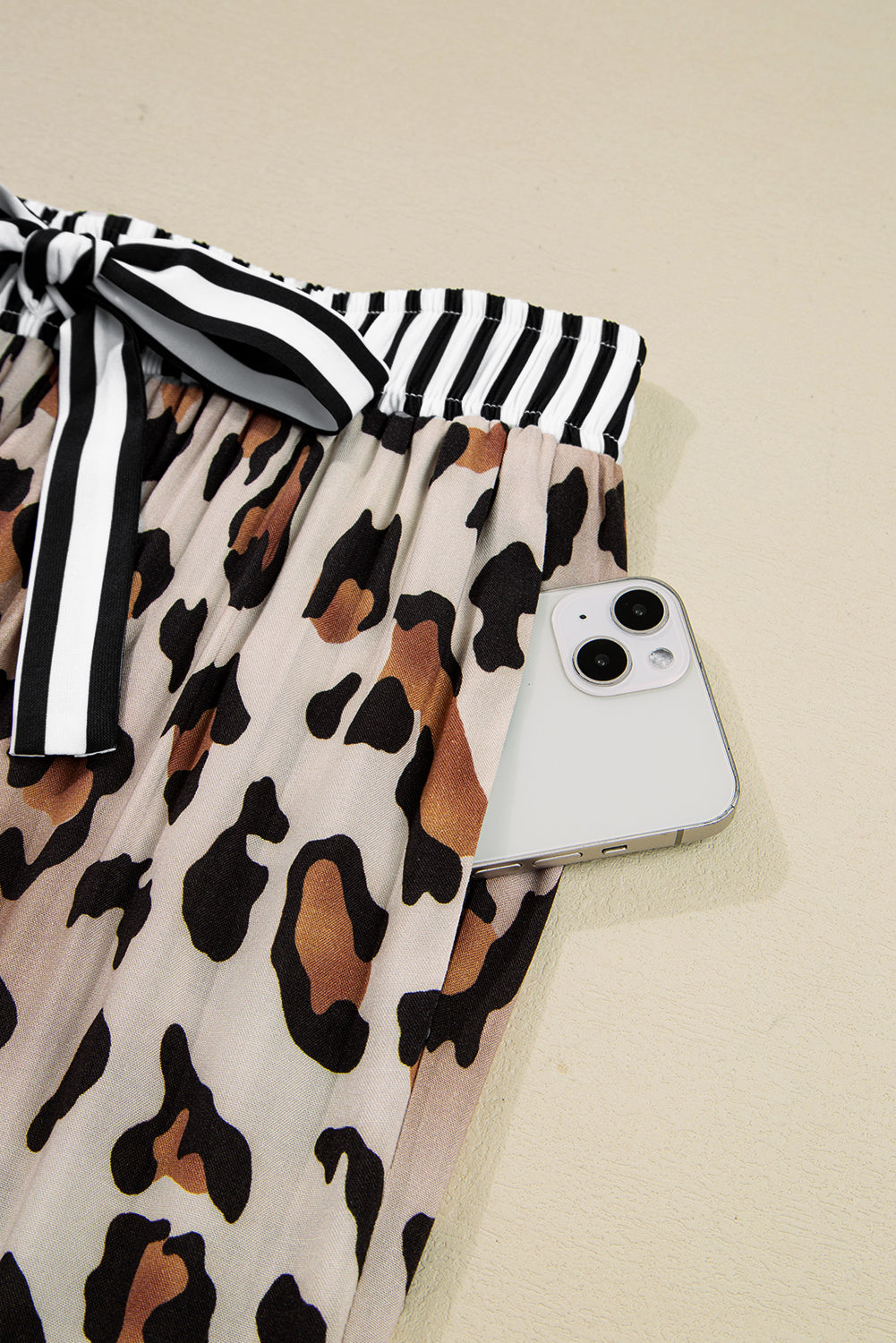 Dearlove Women's Khaki Leopard Print Colorblock Pajama Set - Long Sleeve Shirt & Pants for Cozy Lounging