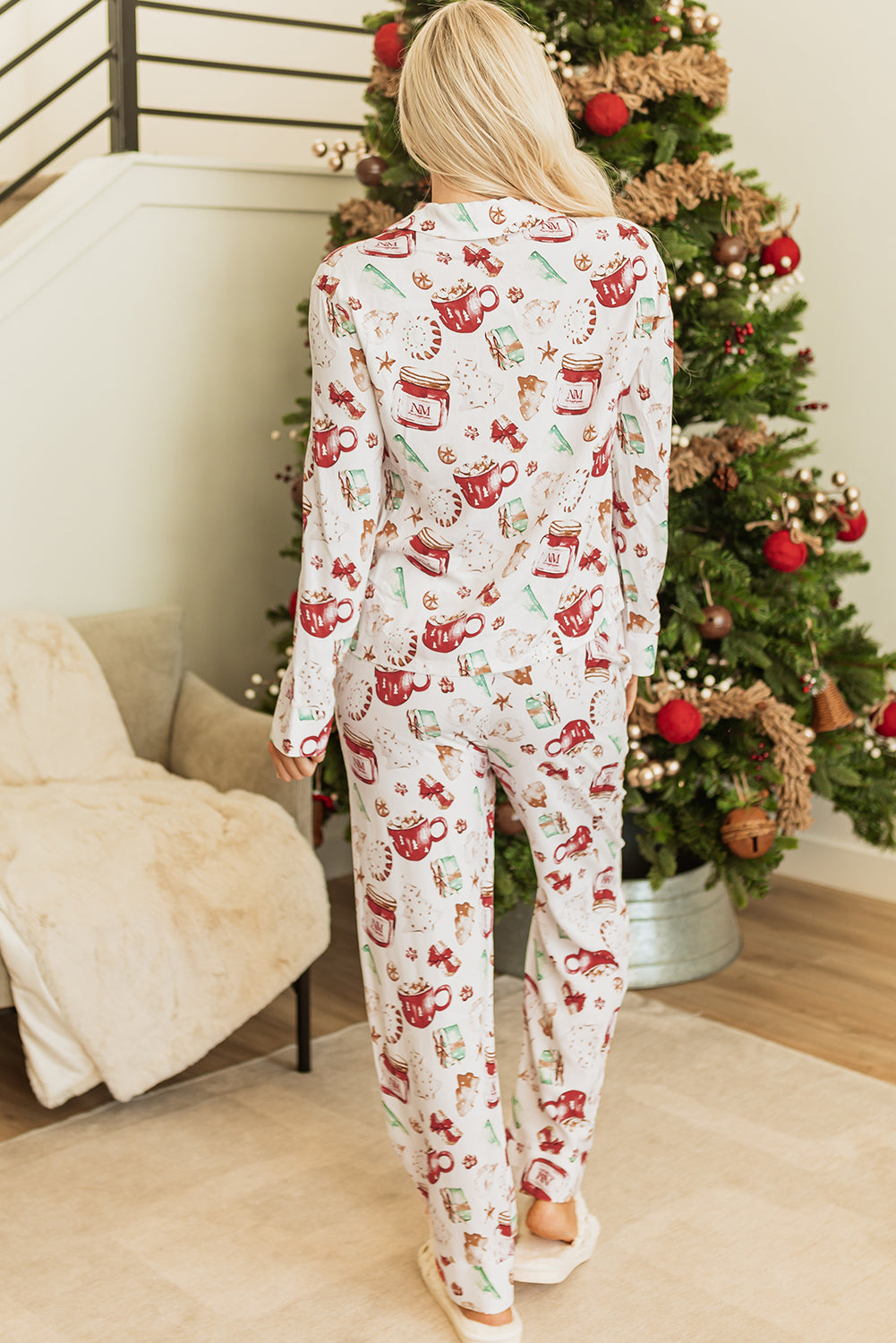 White Christmas Pattern Long Sleeve Shirt and Pants Pajama Set - Cozy & Festive Sleepwear