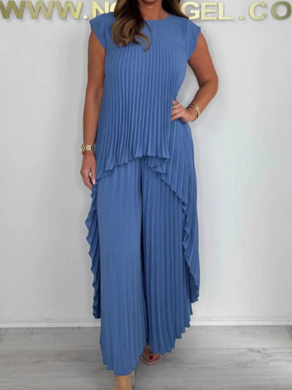 Women's Crew Neck Top and Pleated Straight Pants Two-Piece Suit - Elegant & Comfortable Polyester Blend