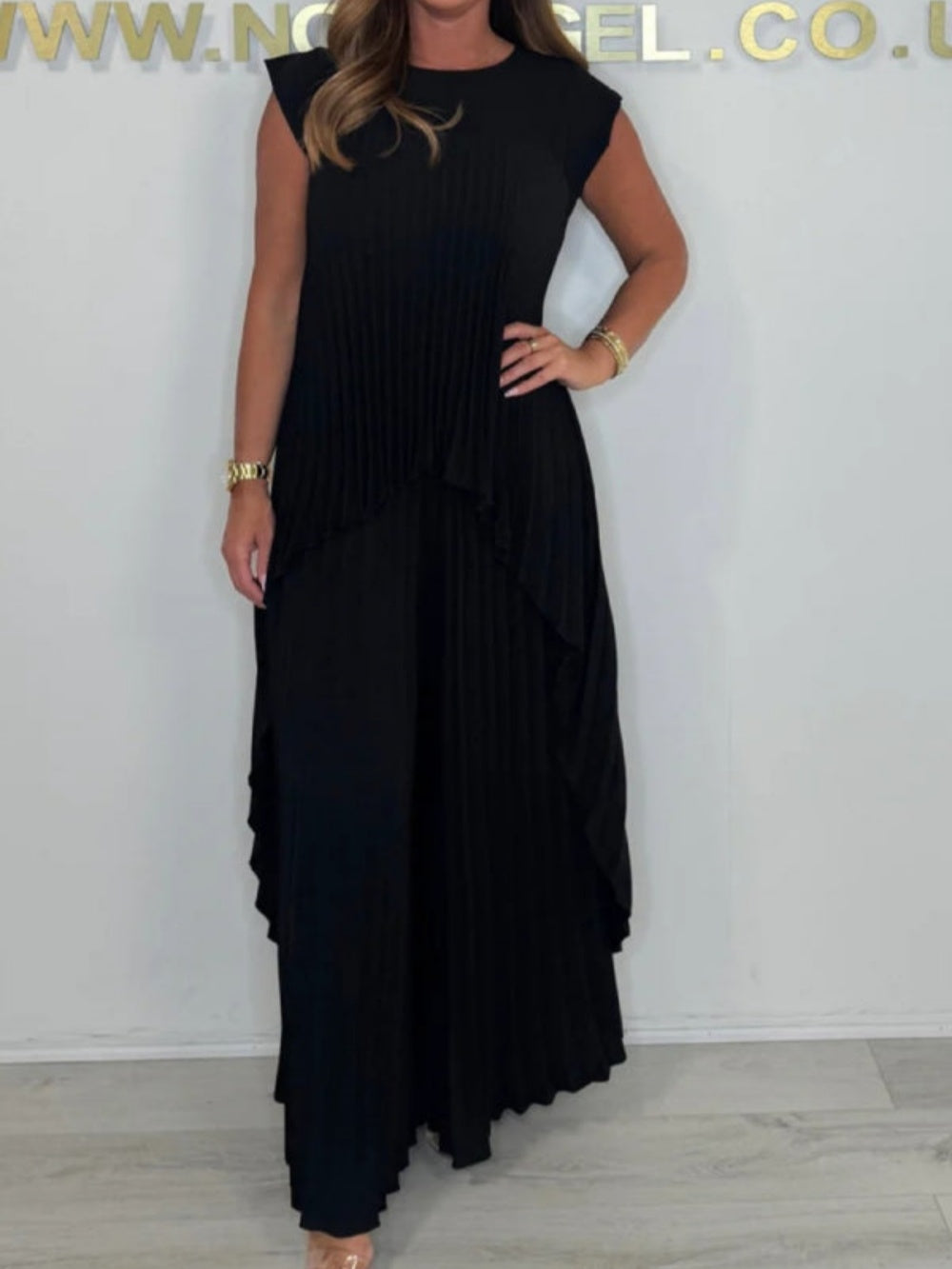 Women's Crew Neck Top and Pleated Straight Pants Two-Piece Suit - Elegant & Comfortable Polyester Blend