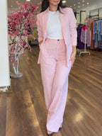 Chic Pink Elegant & Modern Two-Piece Suit for Women - Versatile Office to Weekend Wear