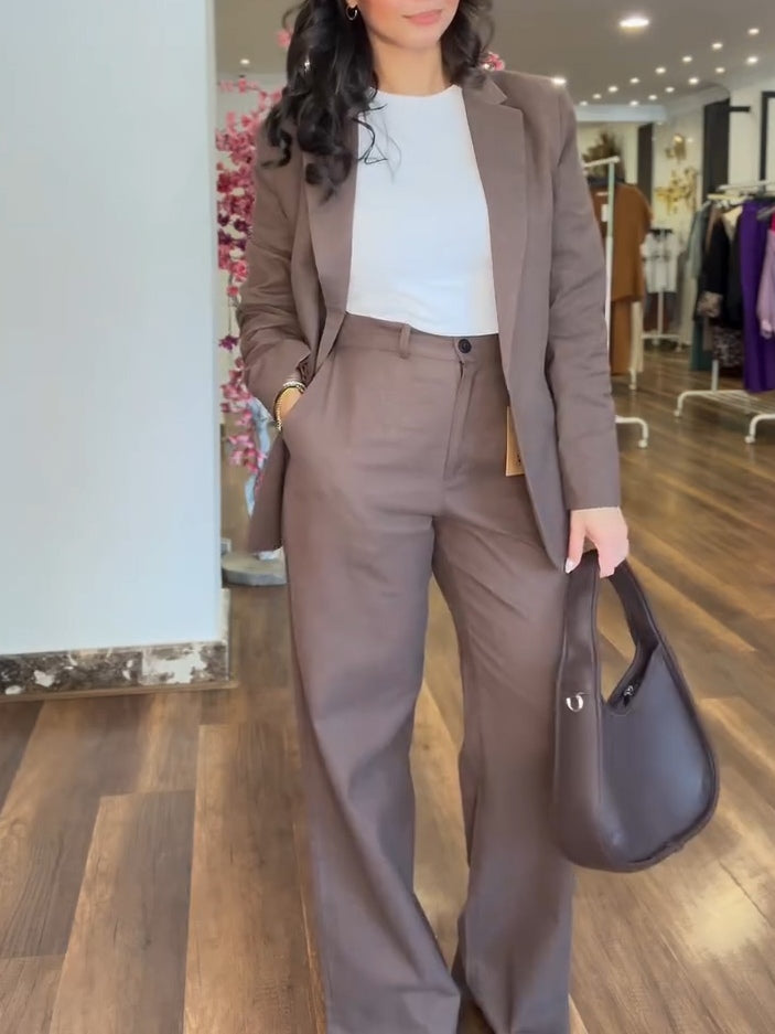 Chic Pink Elegant & Modern Two-Piece Suit for Women - Versatile Office to Weekend Wear