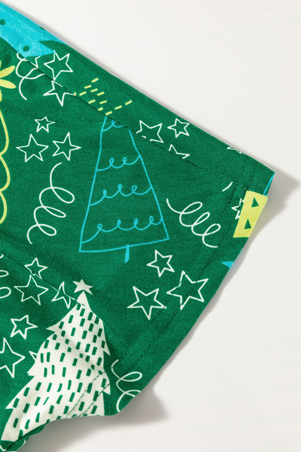 Festive Green Christmas Tree Print V-Neck Tee and Cozy Pants Lounge Set for Holidays