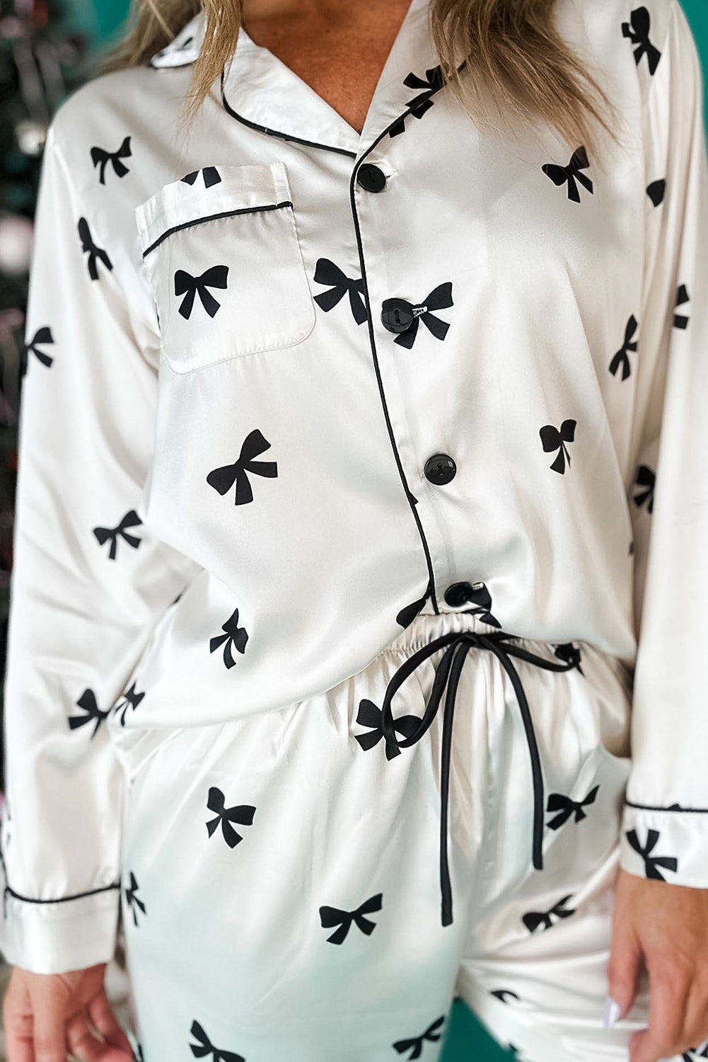 Elegant White Bows Print Two-Piece Sleepwear Set - Long Sleeve Collar Top & High Waist Pants