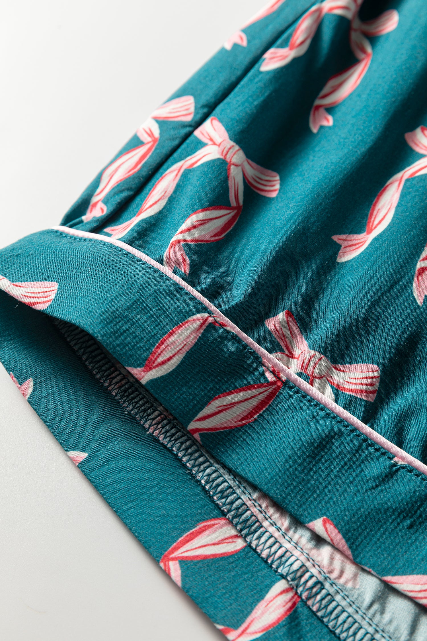 Silky Green Bow Print Long Sleeve Pajama Set with Shorts for Women