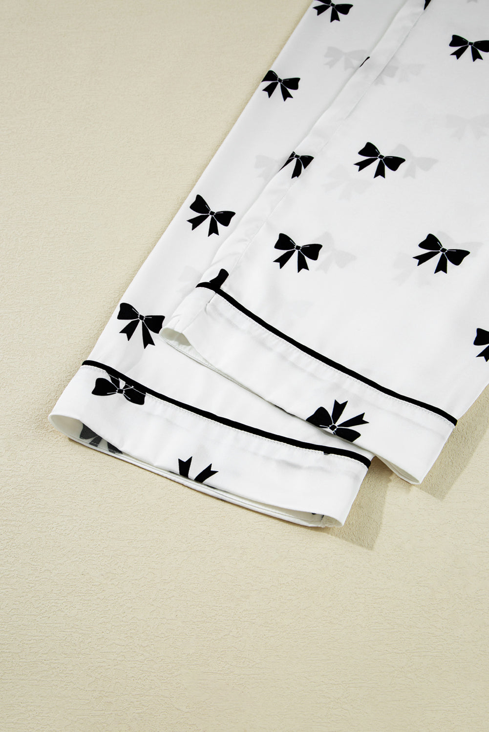 Elegant White Bows Print Two-Piece Sleepwear Set - Long Sleeve Collar Top & High Waist Pants